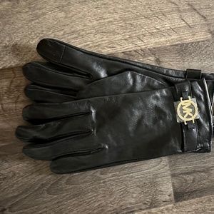 Michael Kors gloves
